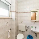 Amazing In Okrug Gornji شقة
