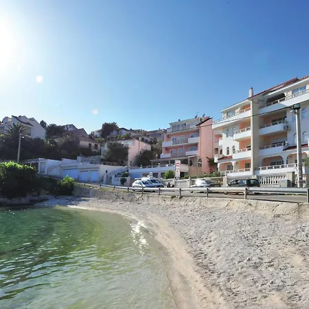 Amazing In Okrug Gornji Appartement Trogir