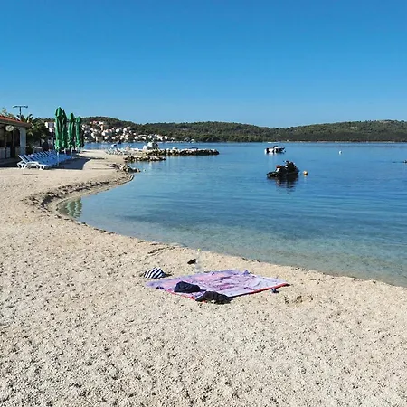 דירה Amazing In Okrug Gornji טרוגיר